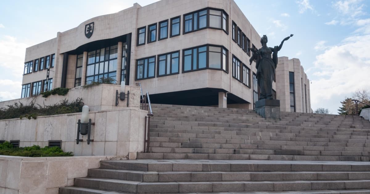 Slovacia: Parlamentul adoptă legi controversate pe fondul protestelor opoziției